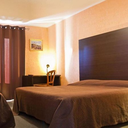 פונז'יבו Logis Hotel Restaurant De La Poste מראה חיצוני תמונה