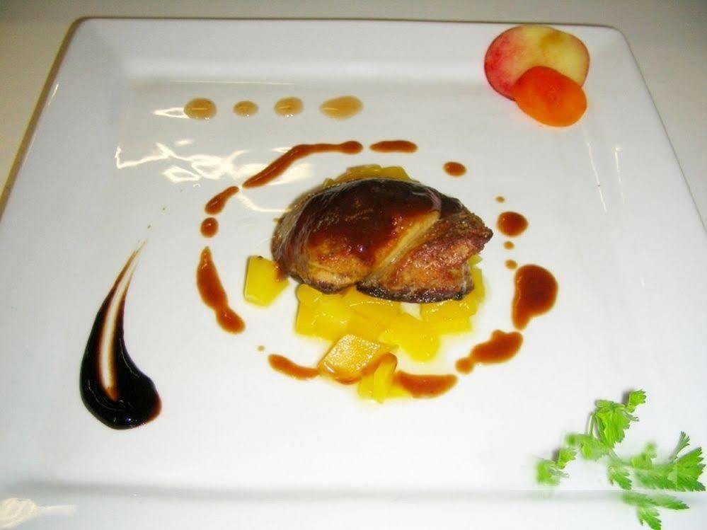 פונז'יבו Logis Hotel Restaurant De La Poste מראה חיצוני תמונה